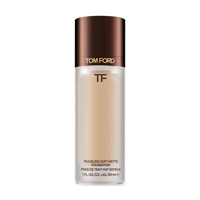 TRACELESS SOFT MATTE FOUNDATION (BASE DE MAQUILLAJE)